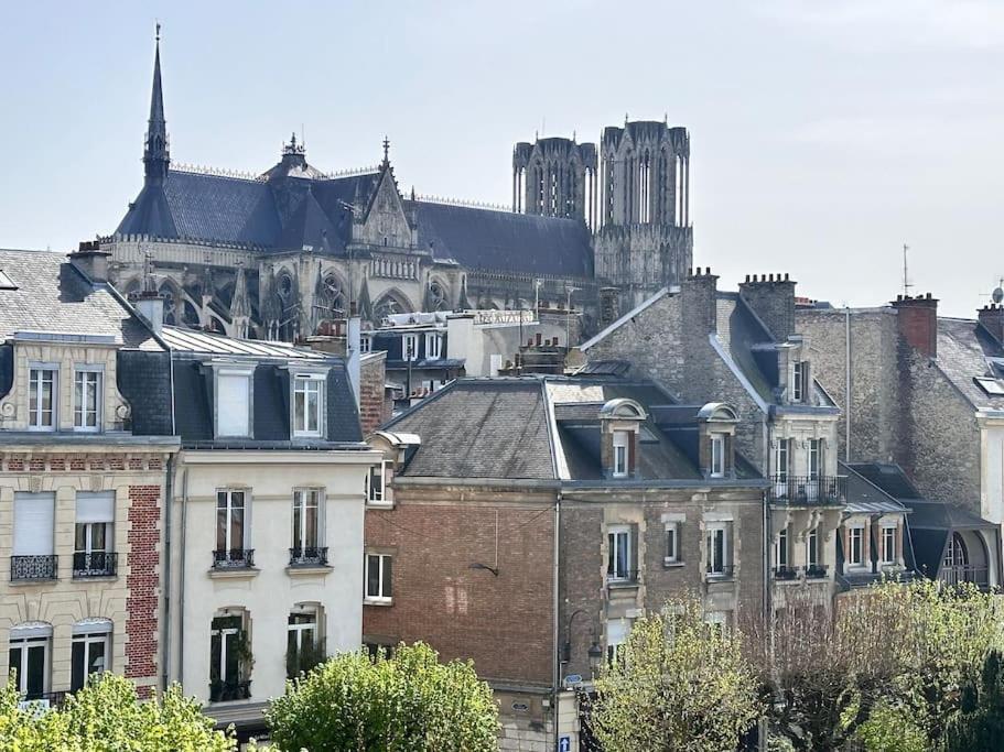 Forum Champagne Grand T2 Climatise Vue Cathedrale Reims